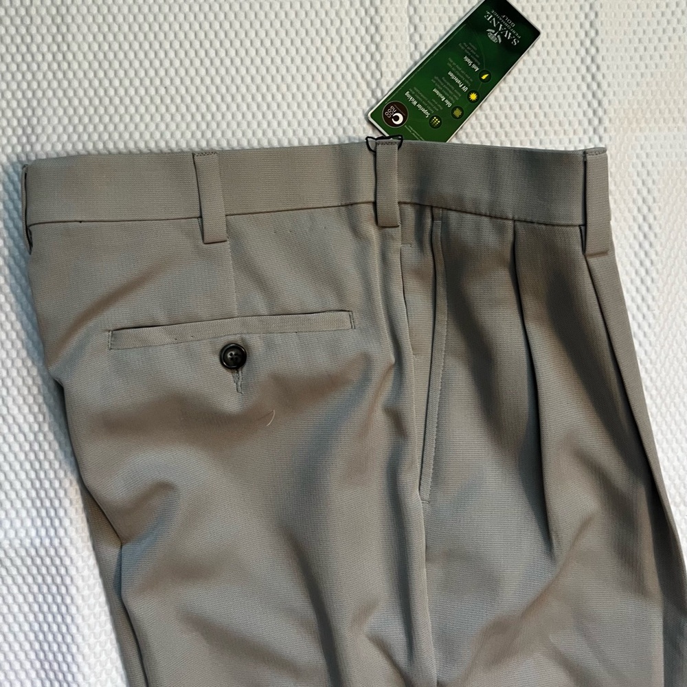 Savane Performance Golf Comfort  Sandstone Pleated Pants Size 34x32 NEW